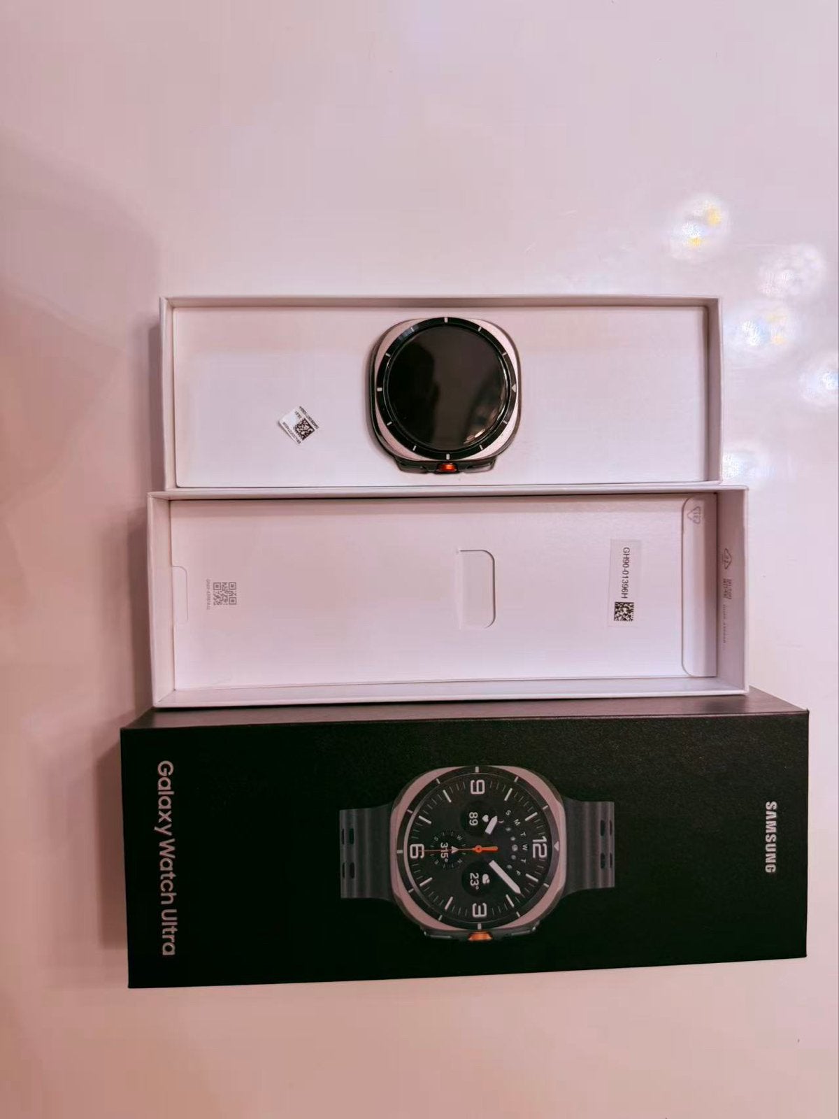 Samsung Galaxy Watch Ultra met extra bandjes en accessoires, Afstand, Ophalen of Verzenden, Zo goed als nieuw, Waterdicht