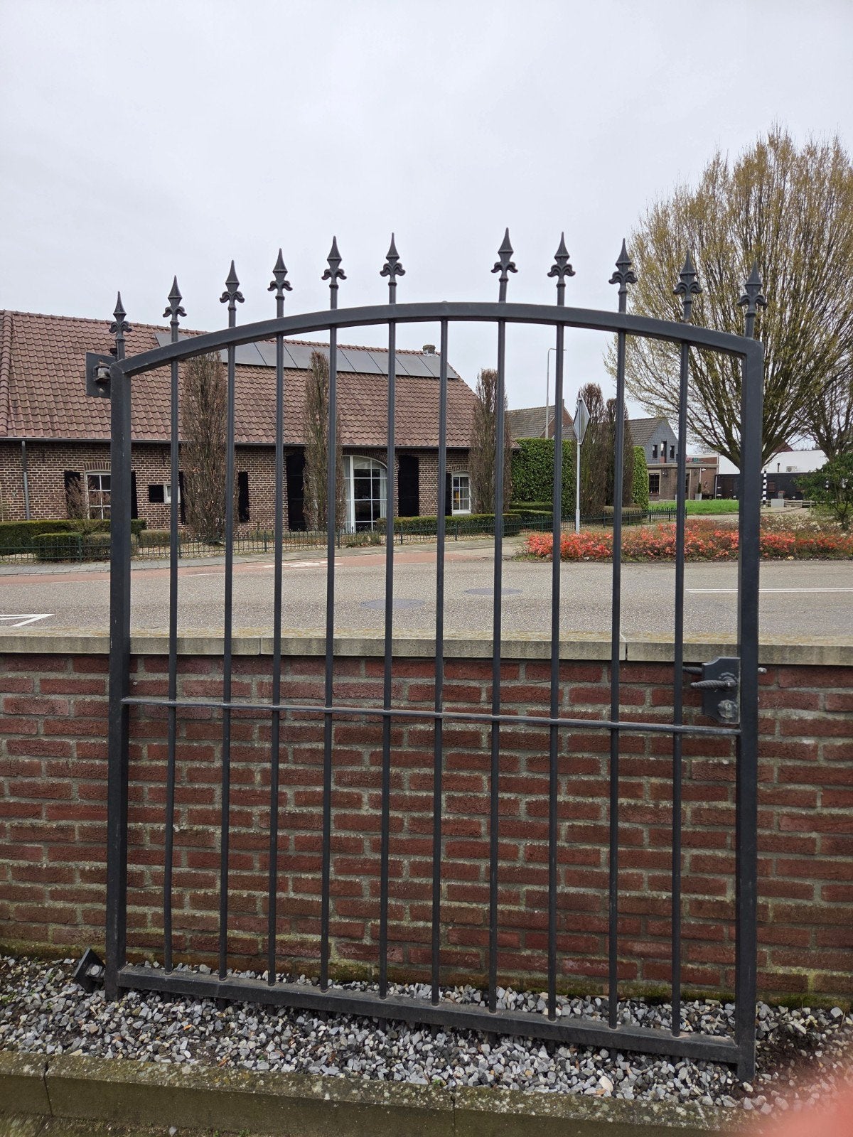 Tuinpoort, Ophalen, IJzer