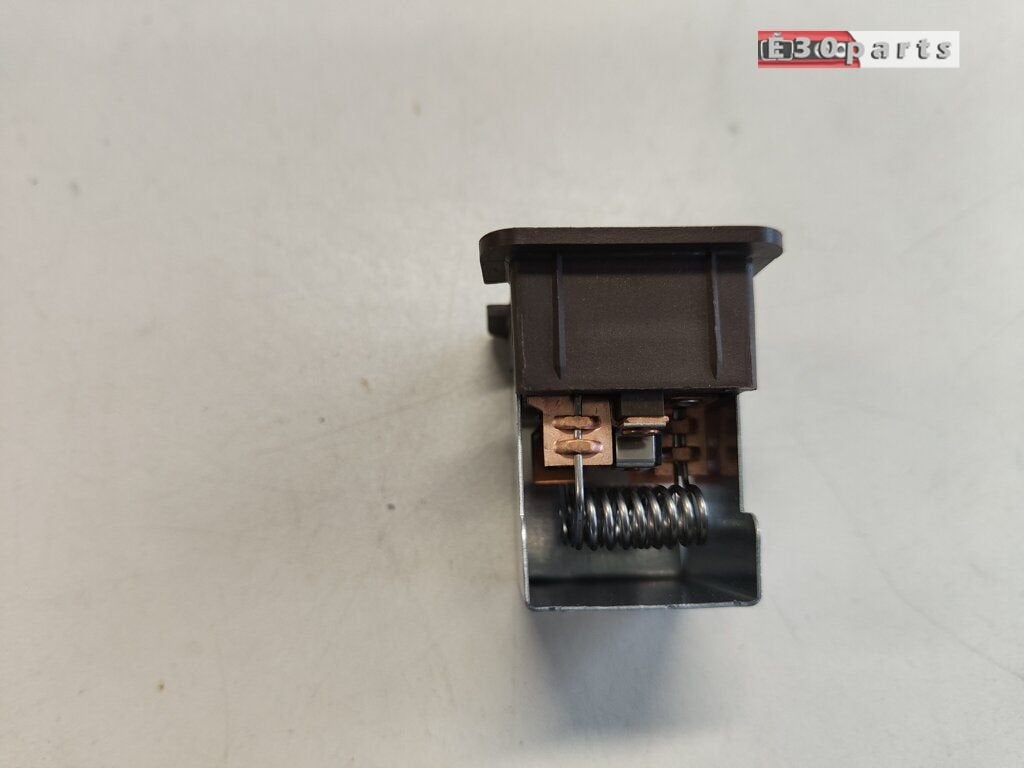 Kachelweerstand NIEUW BMW E30 en Z3 1375754OE