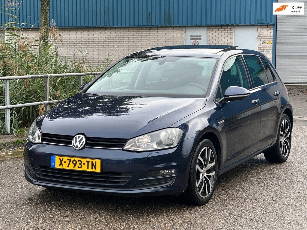 Volkswagen Golf 1.2 TSI Highline Panoramadak! Clima! LM velg, Voorwielaandrijving, Gebruikt, Euro 6, 4 cilinders