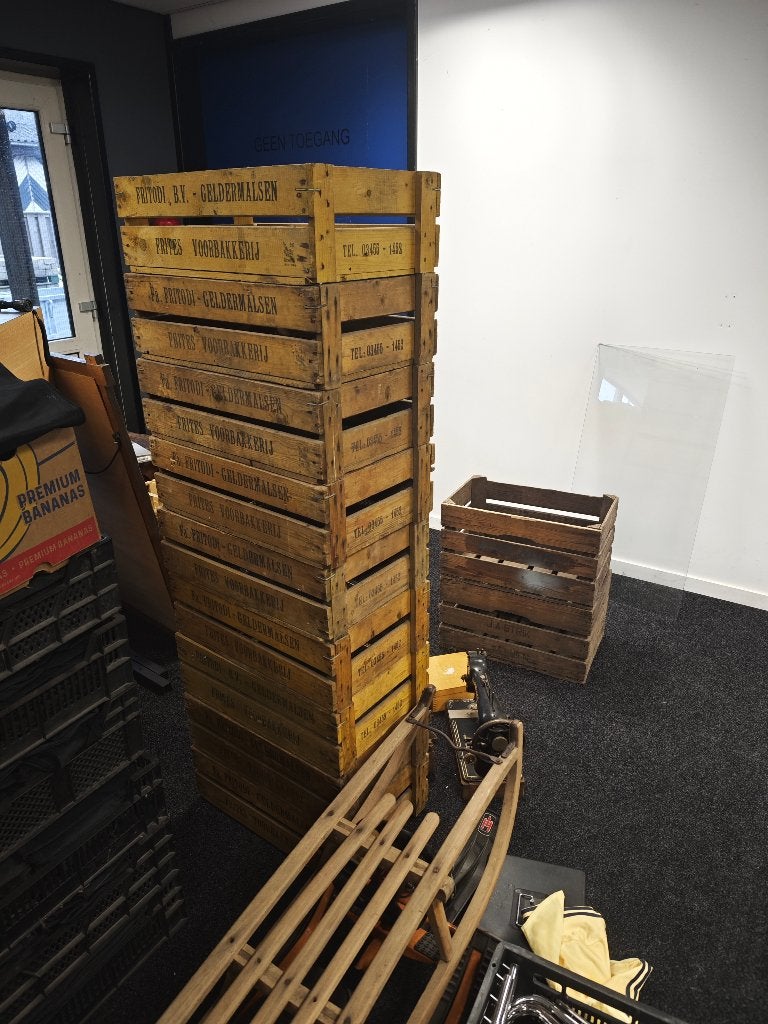 10x houten Kratten antiek, Ophalen