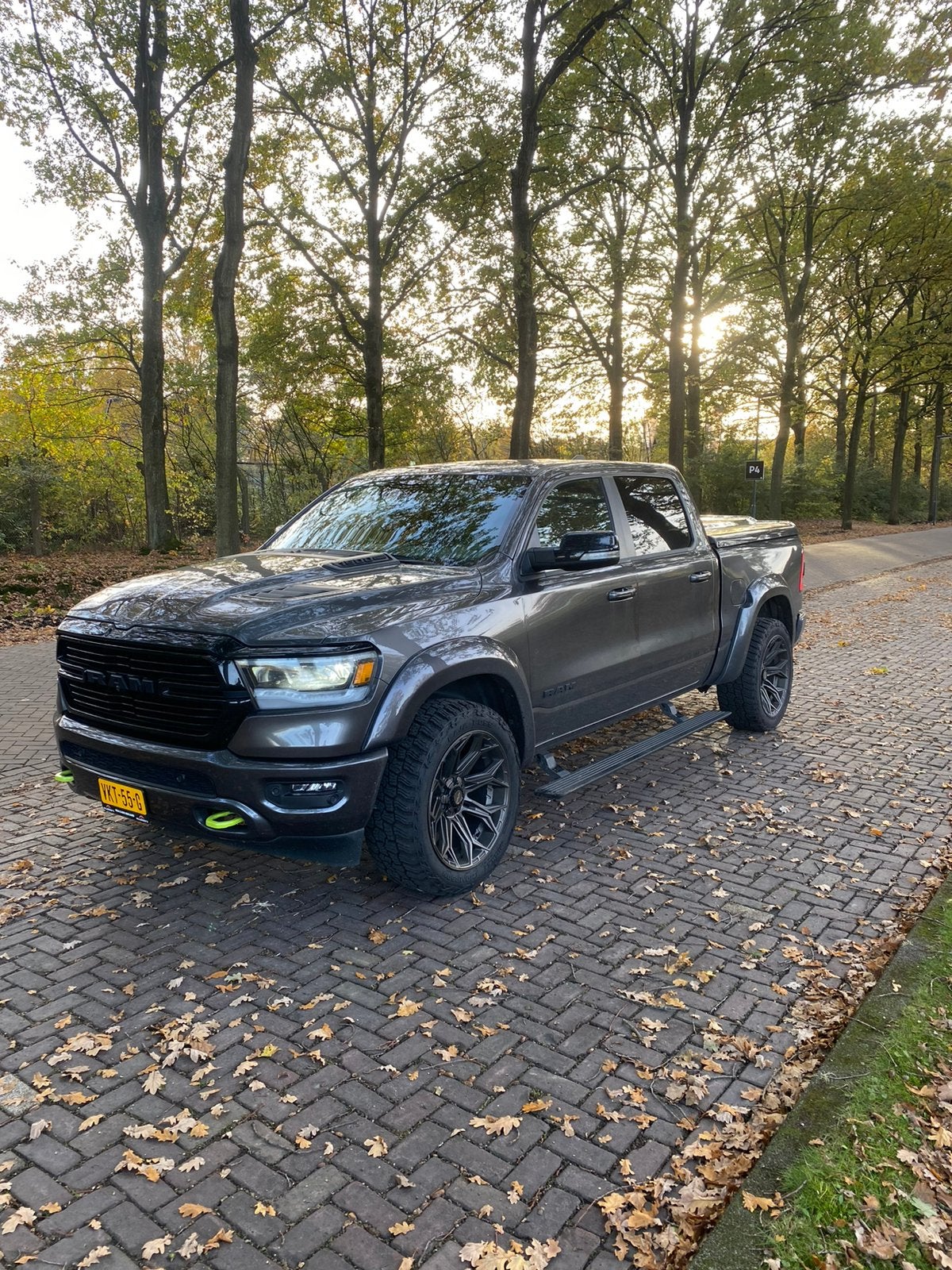 RAM 1500 RAM 1500 2021 Grijs, Automaat, 5654 cc, Leder, Vierwielaandrijving