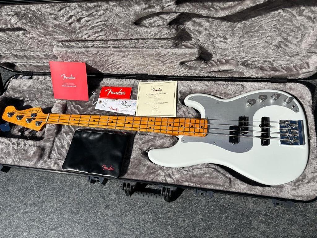 Fender American Ultra II Precision Bass, Muziek en Instrumenten, Snaarinstrumenten | Gitaren | Bas, Ophalen, Nieuw, Elektrisch