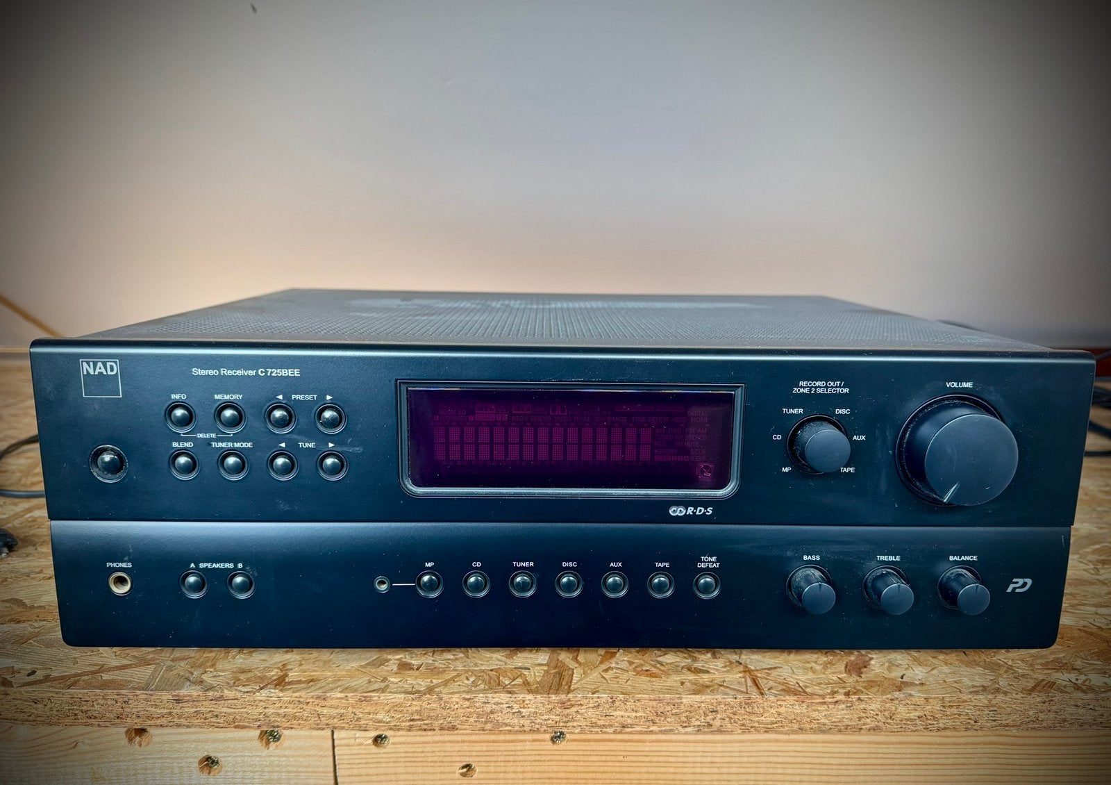 NAD C 725BEE stereo receiver/versterker –muzikale klassieker, Ophalen, Zo goed als nieuw, Overige merken
