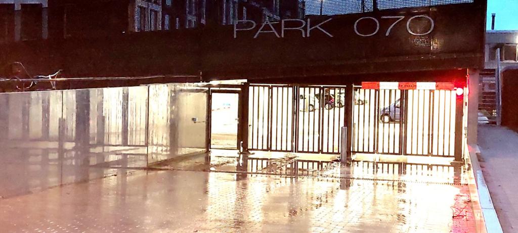 Parkeerplaats in parkeergarage te huur (Voorburg), Huizen en Kamers, Den Haag