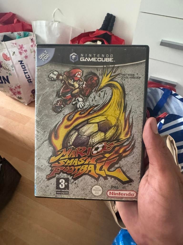 Mario smash football gamecube, Spelcomputers en Games, Ophalen of Verzenden, Zo goed als nieuw, Sport, 3 spelers of meer