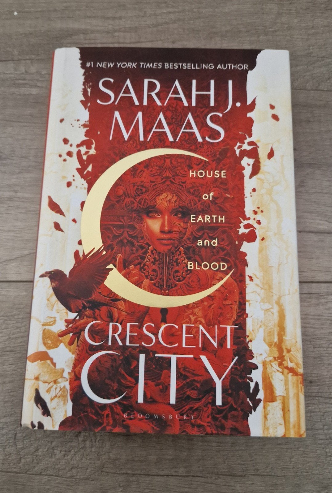 boek sarah j maas cresent city waterstones exclusive fantasy, Boeken, Ophalen of Verzenden, Zo goed als nieuw