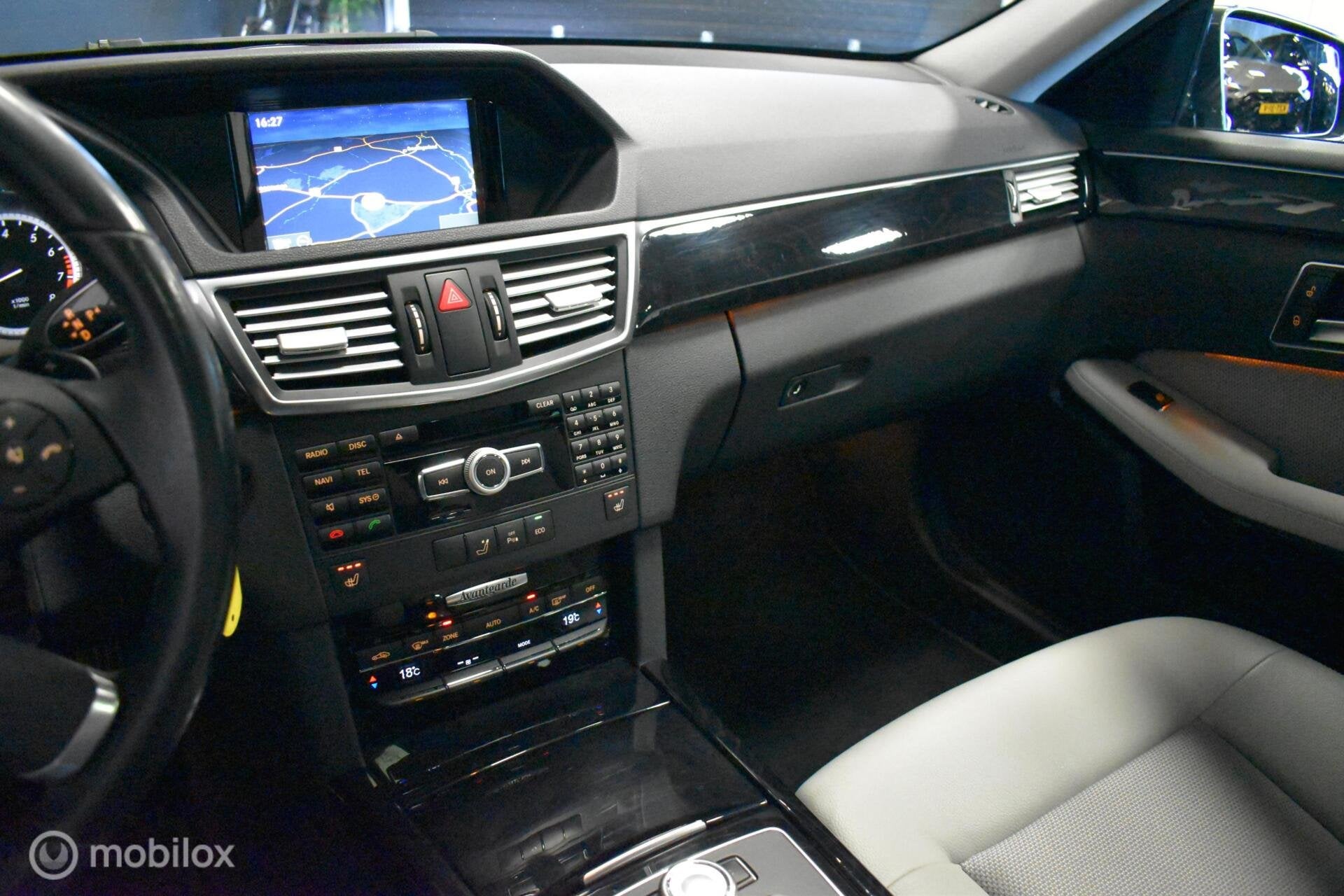 Mercedes E-klasse Estate 200 CGI Avantgarde STOELVERW / NAVI, Automaat, Euro 5, Achterwielaandrijving, Gebruikt