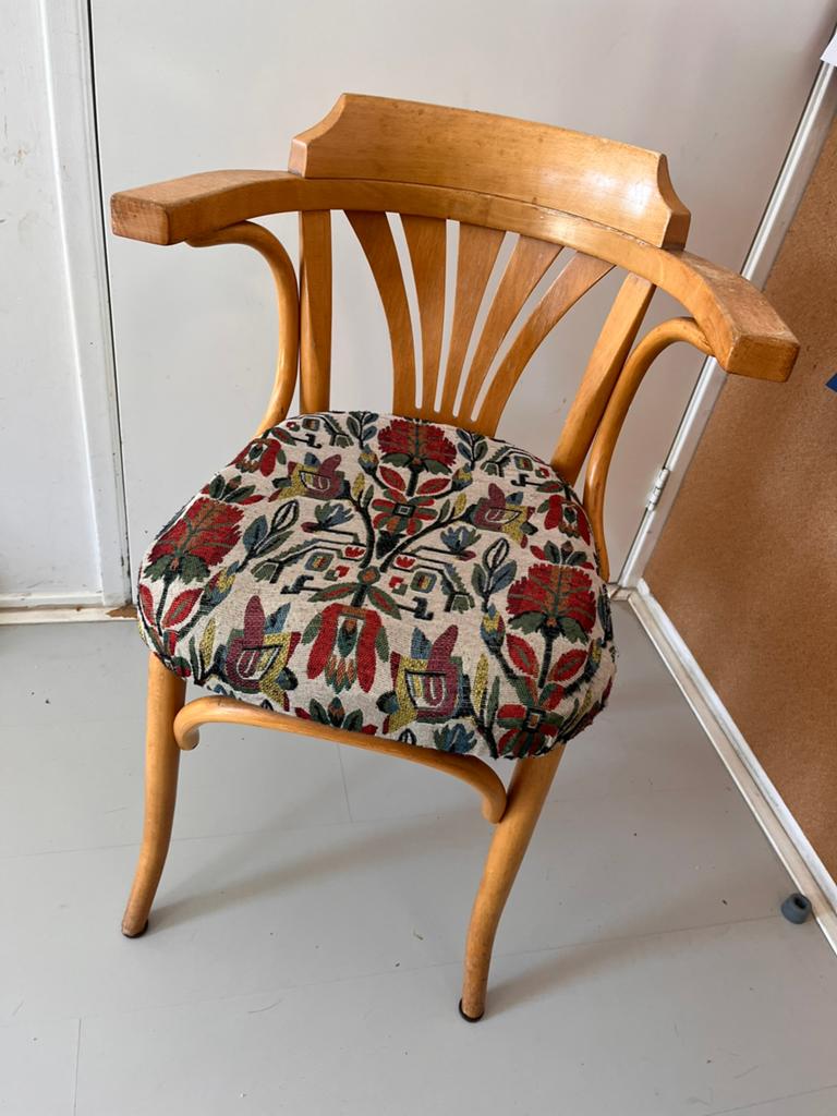 Cafe stoelen, Huis en Inrichting, Stoelen, Zo goed als nieuw, Eén, Hout, Bruin, Ophalen