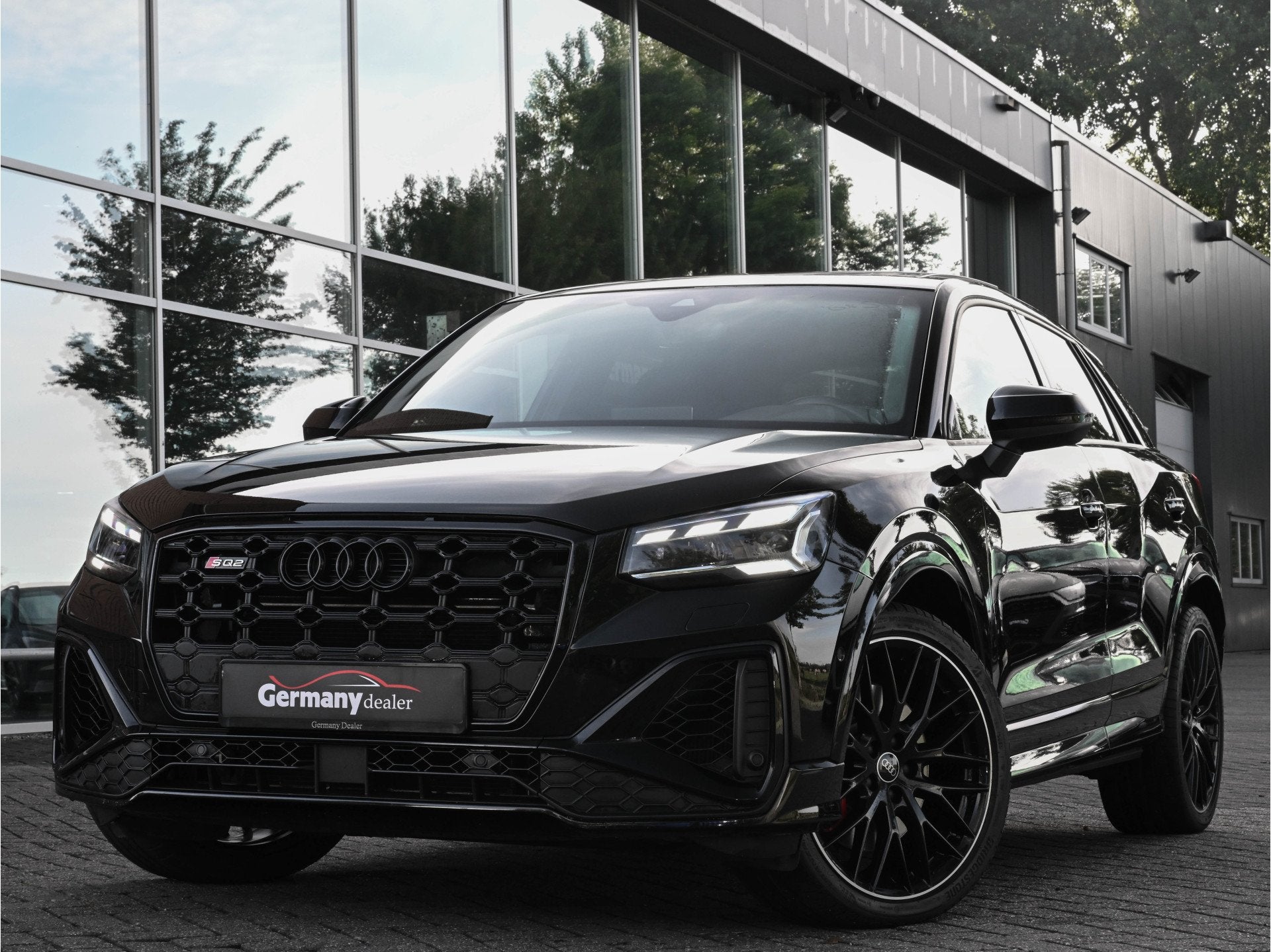 Audi SQ2 2.0TFSI 300pk Quattro Pano B&O Virtual Ambient Matr, Auto's, Automaat, Dealer onderhouden, Gebruikt, Zwart