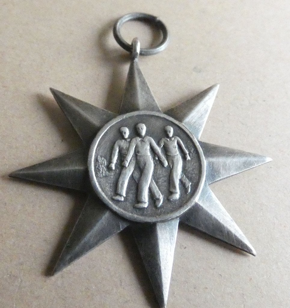 B22 Victoria Paaschwandeltocht 1947 Groepsprijs medaille, Ophalen of Verzenden, Overige materialen