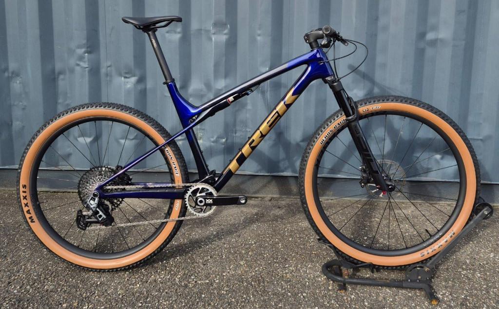 TREK Supercaliber SL 9.7 GX AXS Gen 2 CARBON BLUE SMOKE XL X, Fietsen en Brommers, Fietsen | Mountainbikes en ATB, -, - 0
-, NL