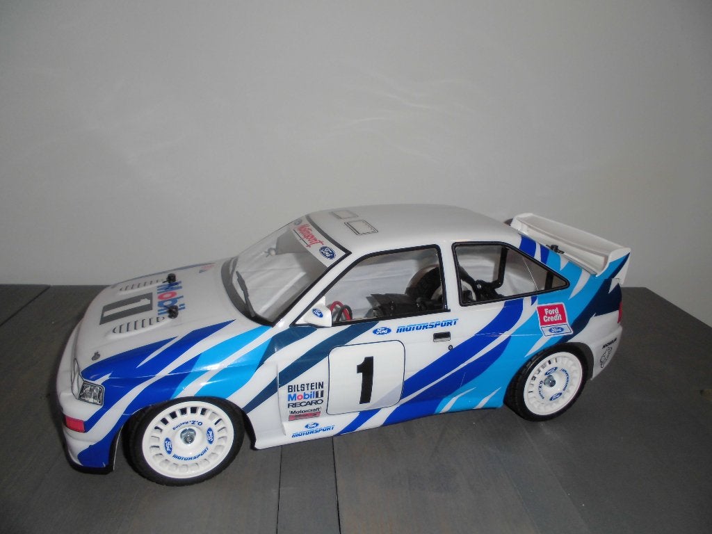 TAMIYA FORD ESCORT RS COSWORTH met een TT02 CHASSIS, Elektro, Ophalen of Verzenden, Zo goed als nieuw, Schaal 1:10