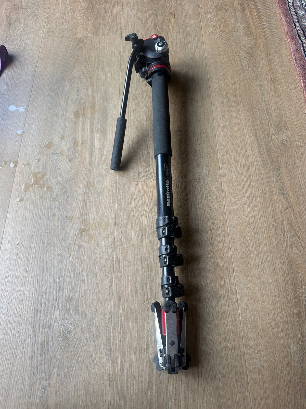 Manfrotto MVM450A Aluminium Video Monopod met Fluid Head, Gebruikt, Eenpoot, Snelkoppelingsplaat, Ophalen of Verzenden