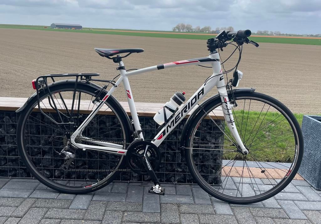 Merida sportbike rood wit zwart, Fietsen en Brommers, Gebruikt, 10 tot 15 versnellingen, Overige maten, 50 tot 53 cm