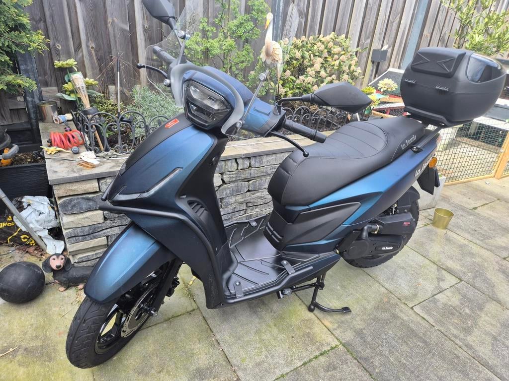 Zo goed als nieuwe La Souris Grand Cruiser - Bouwjaar 2025, Ophalen, Zo goed als nieuw, Benzine, Overige merken