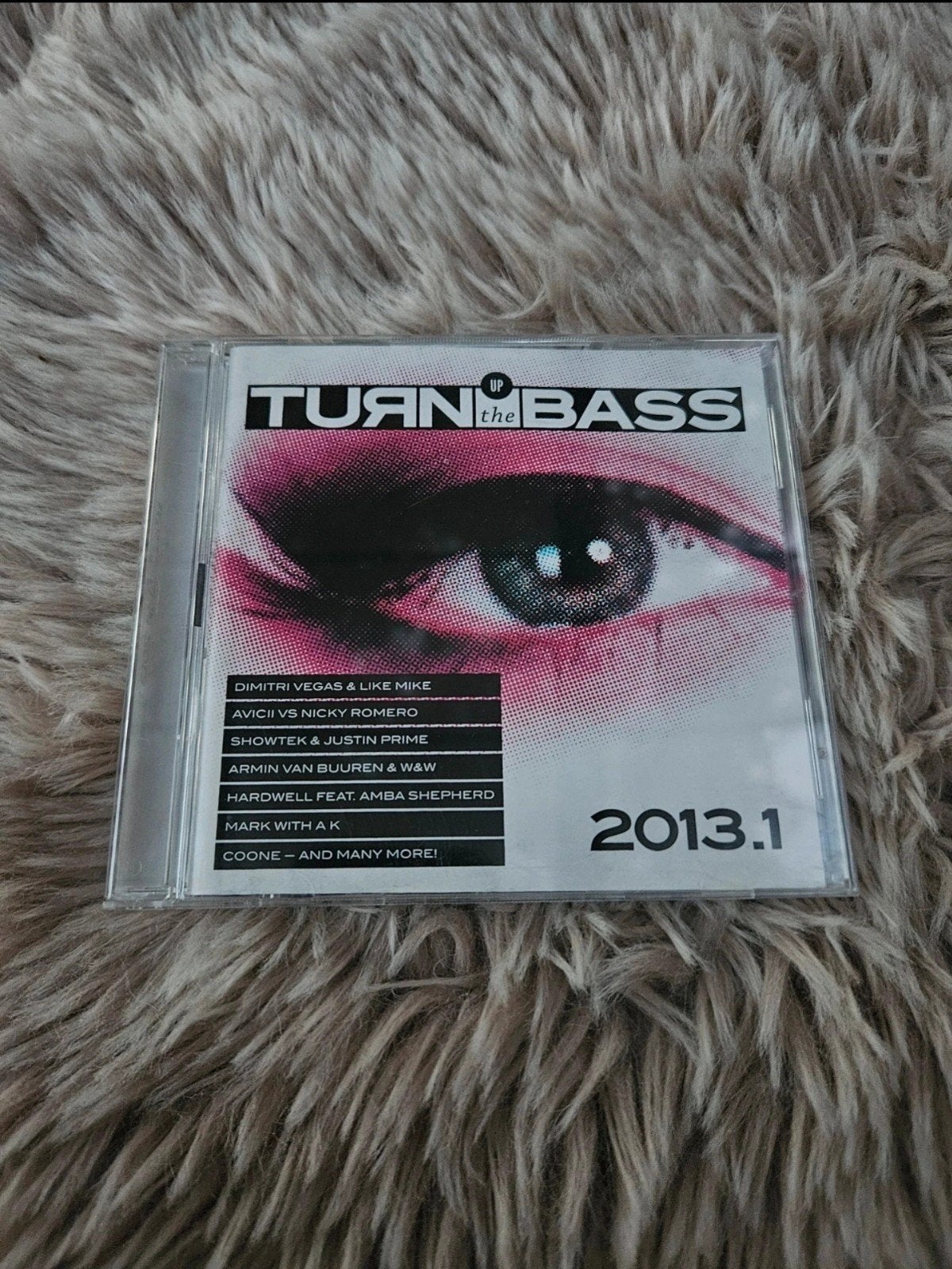 Turn Up The Bass 2013.1, Cd's en Dvd's, Ophalen of Verzenden, Zo goed als nieuw, Dance Populair