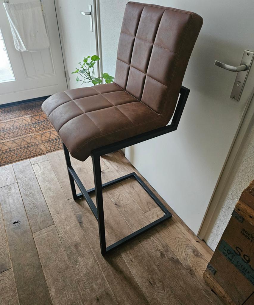 Industriële barkrukken, 2 krukken, Ophalen, 60 tot 90 cm