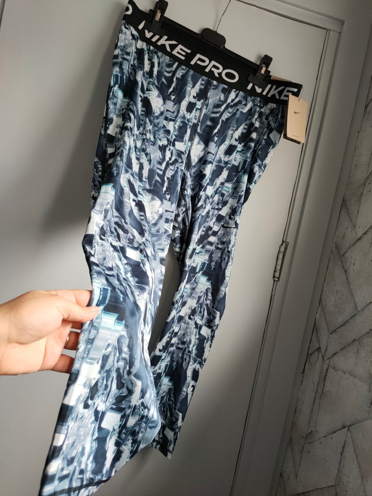 Nieuwe Nike Pro Dri-Fit sportlegging - Zwart/Wit/Blauw - 1XL, Kleding | Dames, Sportkleding, Zwart, Maat 46/48 (XL) of groter