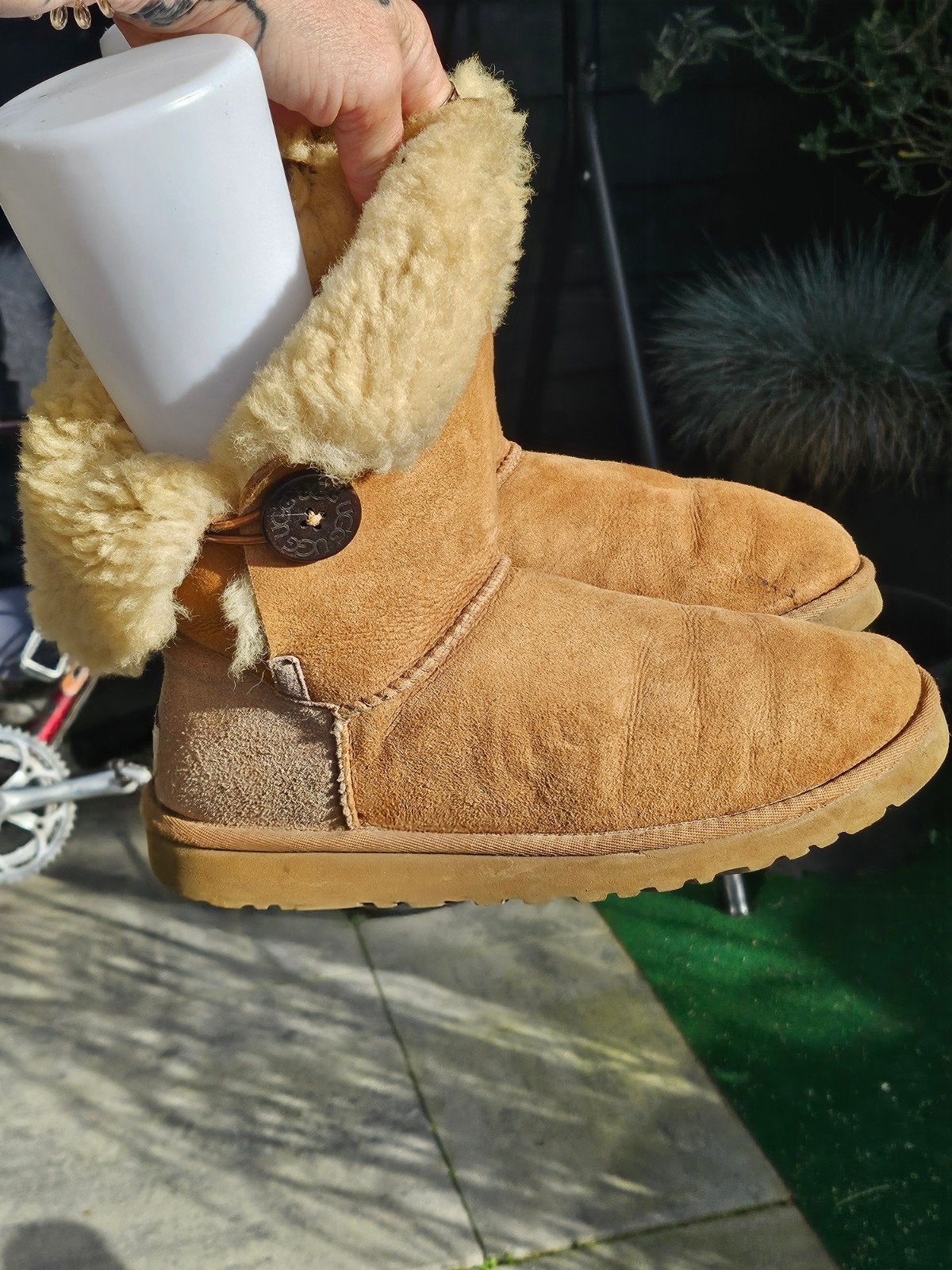 UGG Bailey Button II Laarzen Chestnut Maat 39, Kleding | Dames, Ophalen of Verzenden, Gedragen, Bruin, Hoge laarzen