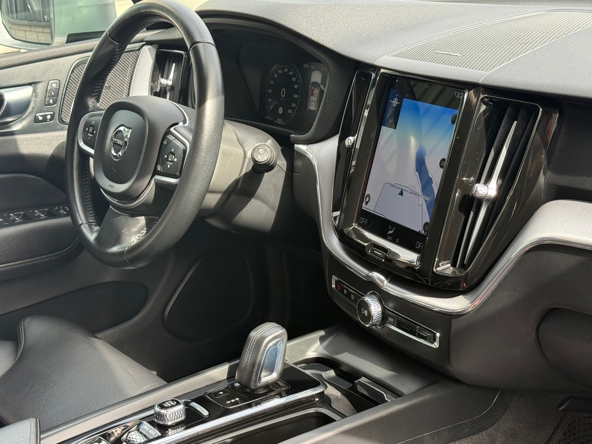 Volvo XC60 2.0 Recharge T6 AWD Inscription Panoramadak Leder, Auto's, Automaat, Dealer onderhouden, Gebruikt, 1969 cc