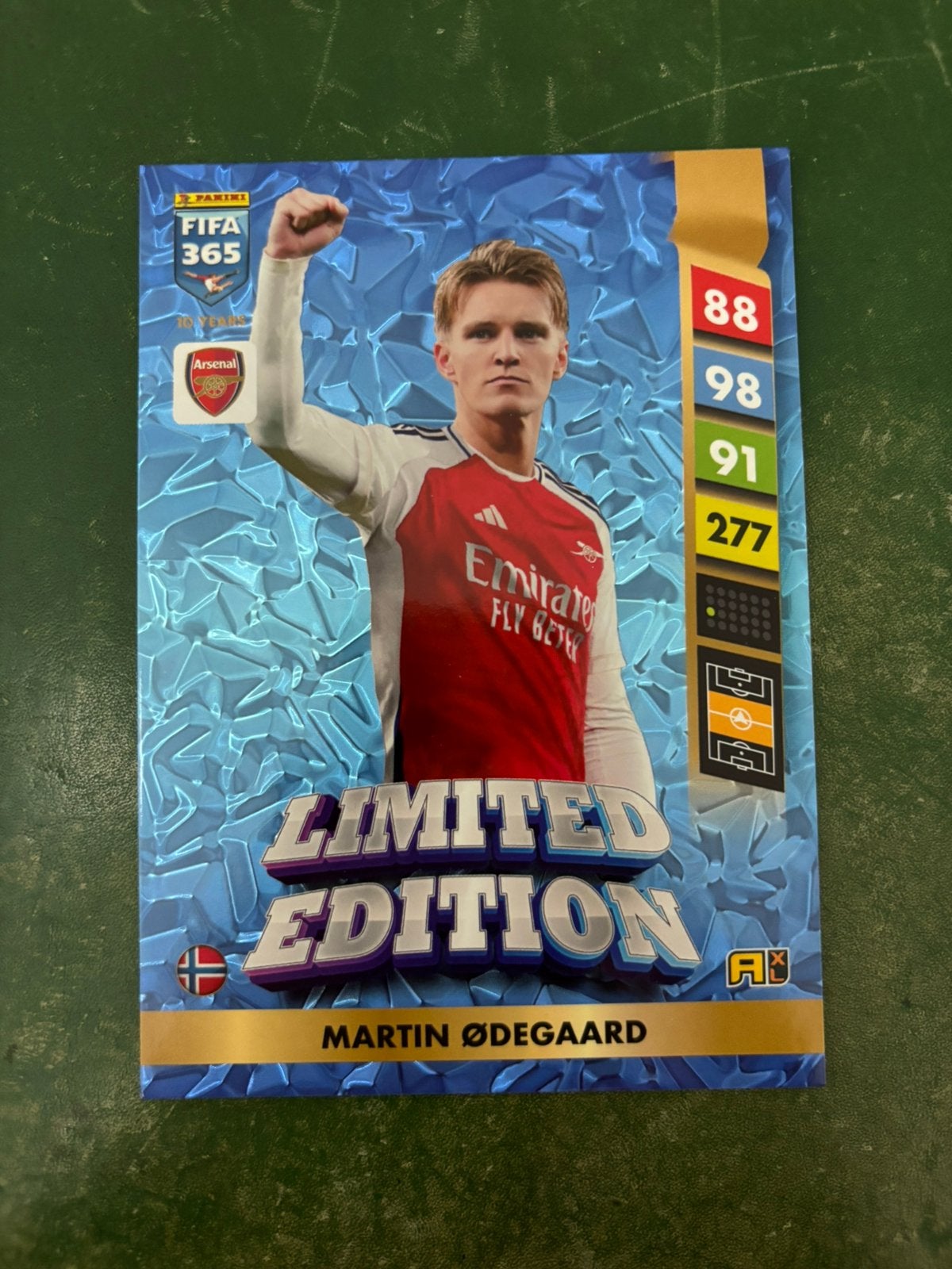 Panini Adrenalyn XL Martin Odegaard 2025, Ophalen of Verzenden, Zo goed als nieuw, Spelerskaart