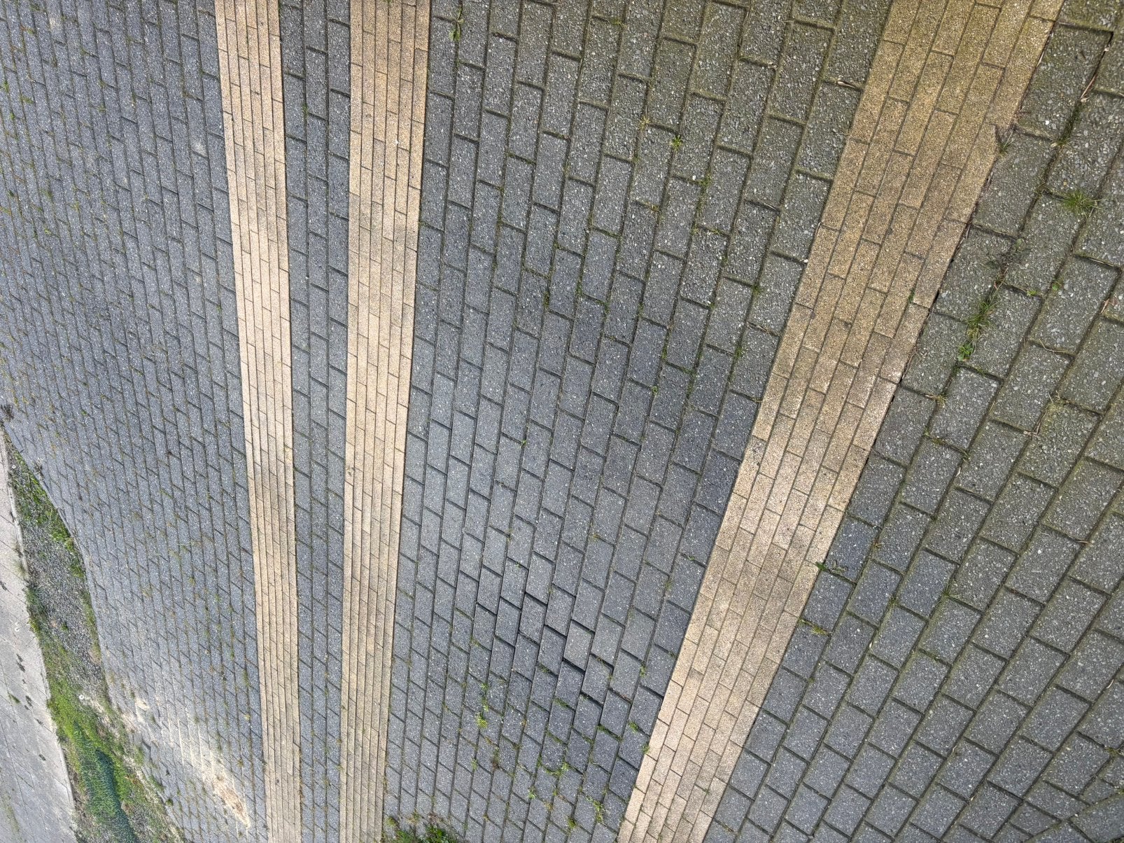 Klinkers +/- 70m2 gratis afhalen, Ophalen of Verzenden, Gebruikt, Beton, Klinkers