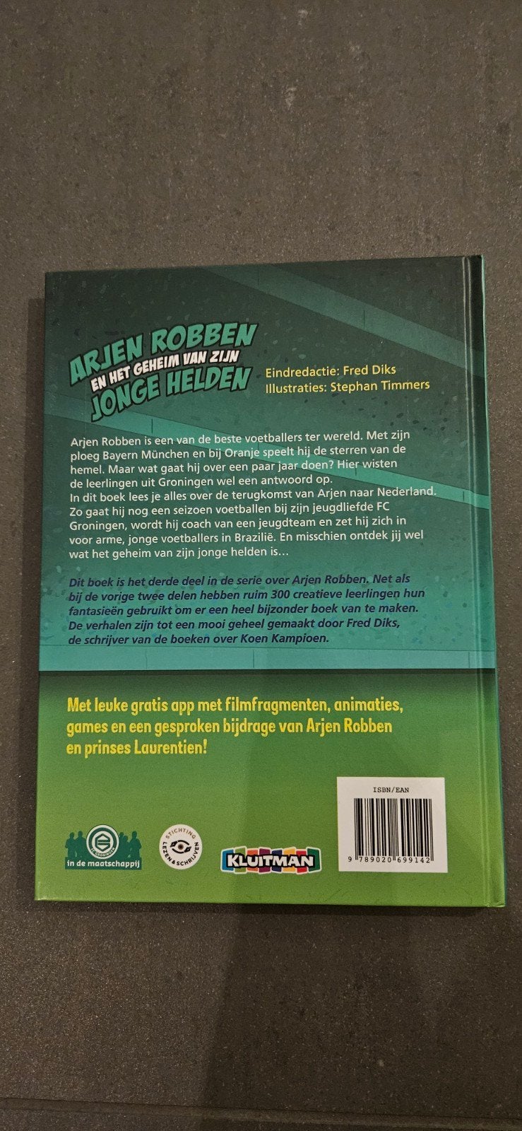 Arjen Robben en het geheim van zijn jonge helden, Ophalen of Verzenden, Gelezen, Fred Diks, Fictie algemeen