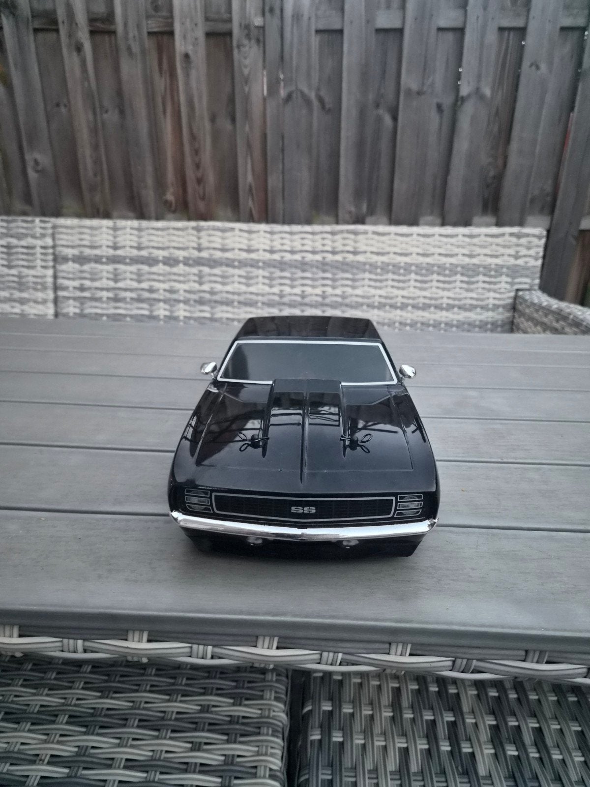 Te koop mooie vaterra chevrolet camaro [brushless], Zo goed als nieuw, Schaal 1:10, Auto onroad, RTR (Ready to Run)