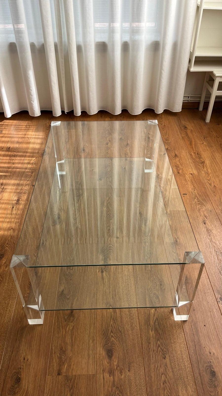 Glazen salontafel met acryl poten, Ophalen, Gebruikt, 100 tot 150 cm, 50 tot 100 cm