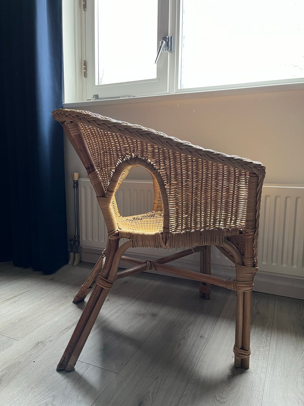 Retro pitriet stoel, 2 stuks - Vintage rotan fauteuil, Huis en Inrichting, Ophalen, Gebruikt, Overige kleuren, Riet of Rotan