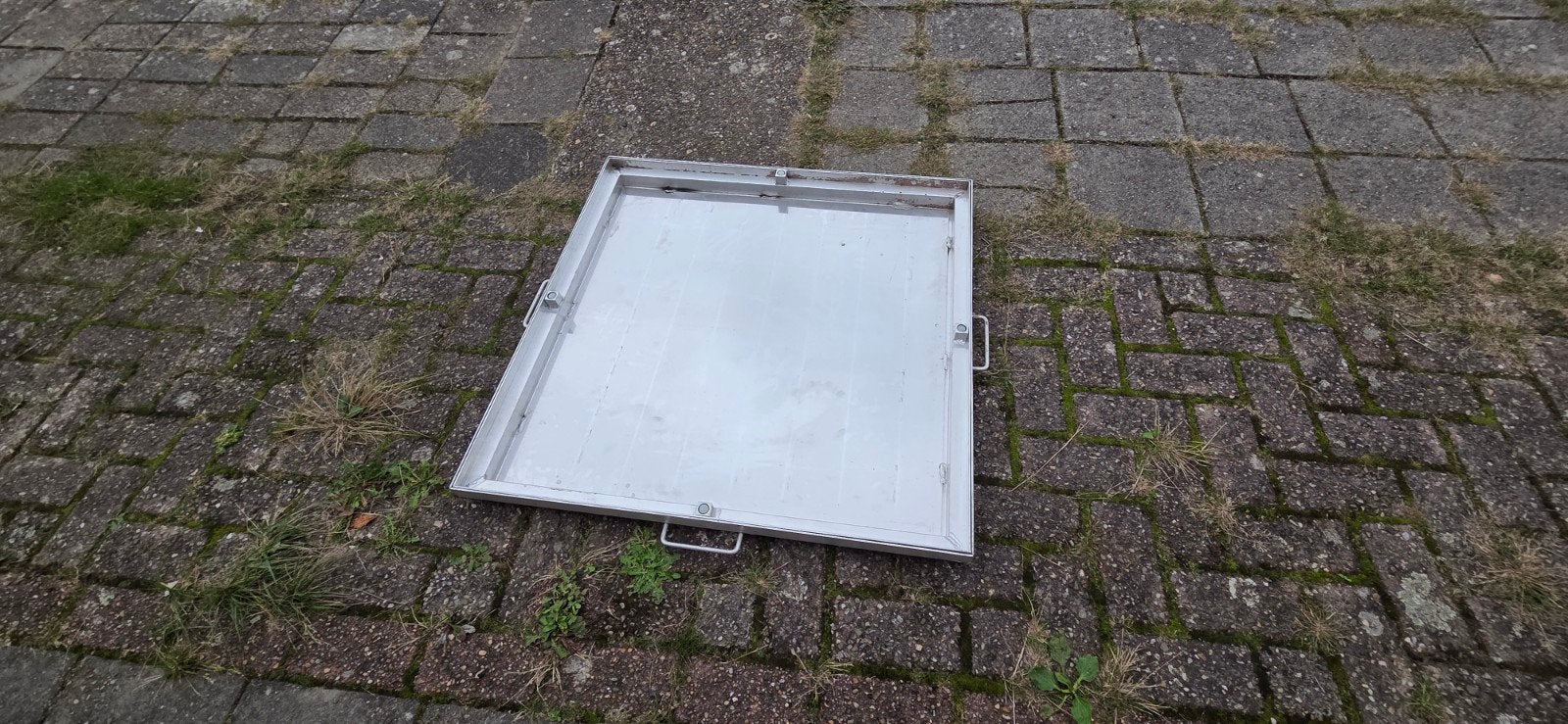 Aluminium putdeksel 89x89cm met rooster, Ophalen, Nieuw