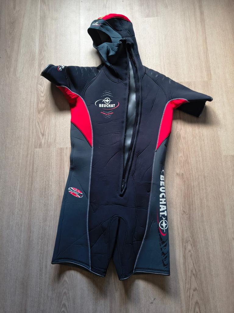 Beuchat Focea Comfort 5mm duikpak met capuchon - Maat M, Watersport en Boten, Duiken, Ophalen of Verzenden, Duikpak