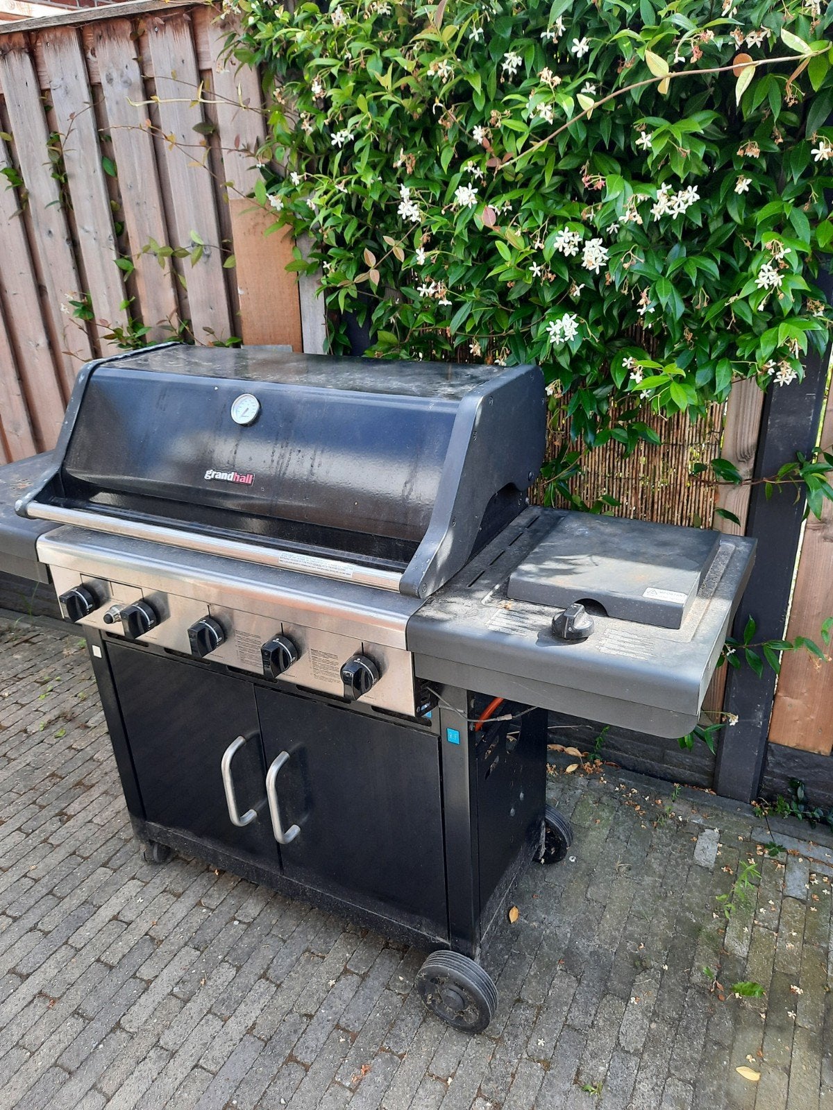 Grandhall gasbarbecue met zijbrander, Ophalen, Gebruikt, Grandhall