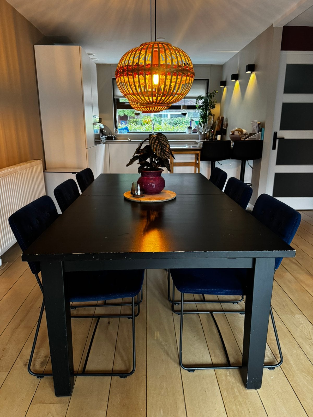 GRATIS – IKEA BJURSTA uitschuifbare eettafel zwart, Huis en Inrichting, Tafels | Eettafels, Ophalen, 200 cm of meer, 50 tot 100 cm