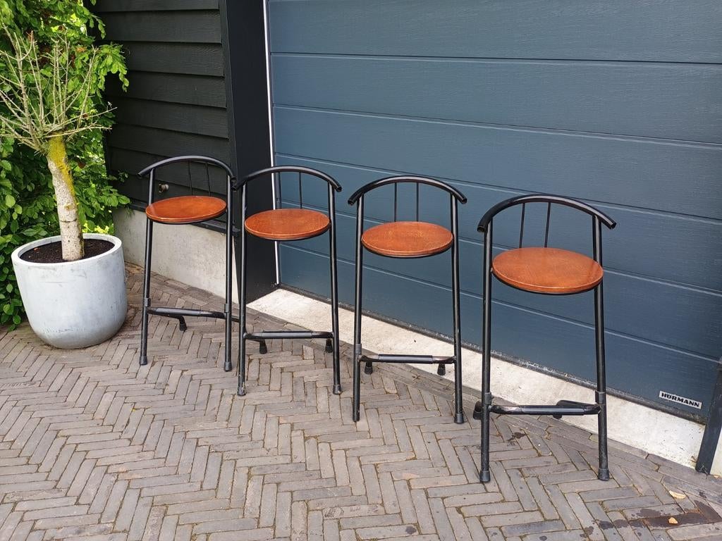 4 barkrukken met houten zitting en metalen frame., Gebruikt, Met voetsteun, Ophalen of Verzenden, 90 cm of meer