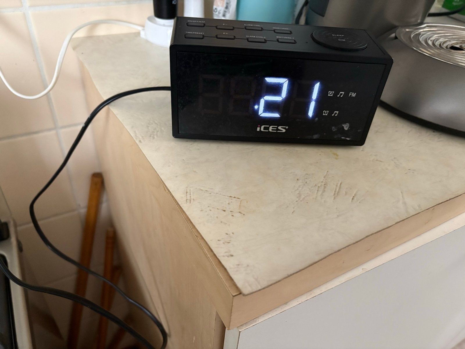 iCES Digitale Wekker met Radio, Ophalen of Verzenden, Gebruikt, Digitaal