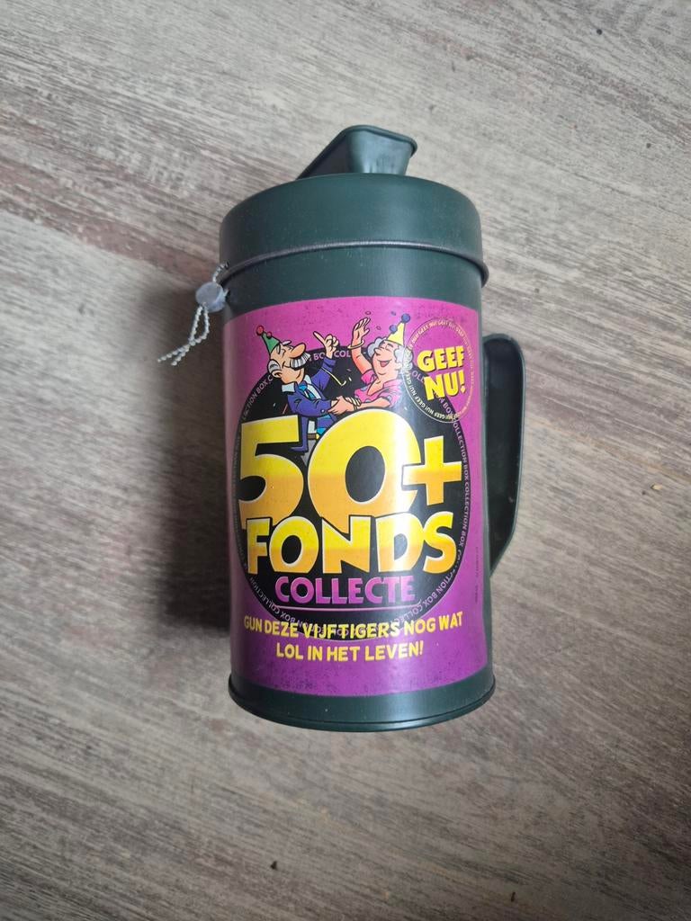 Grappige Spaarpot 50+ Fonds - Geef deze vijftigers LOL!, Ophalen of Verzenden, Zo goed als nieuw, Metaal of Blik