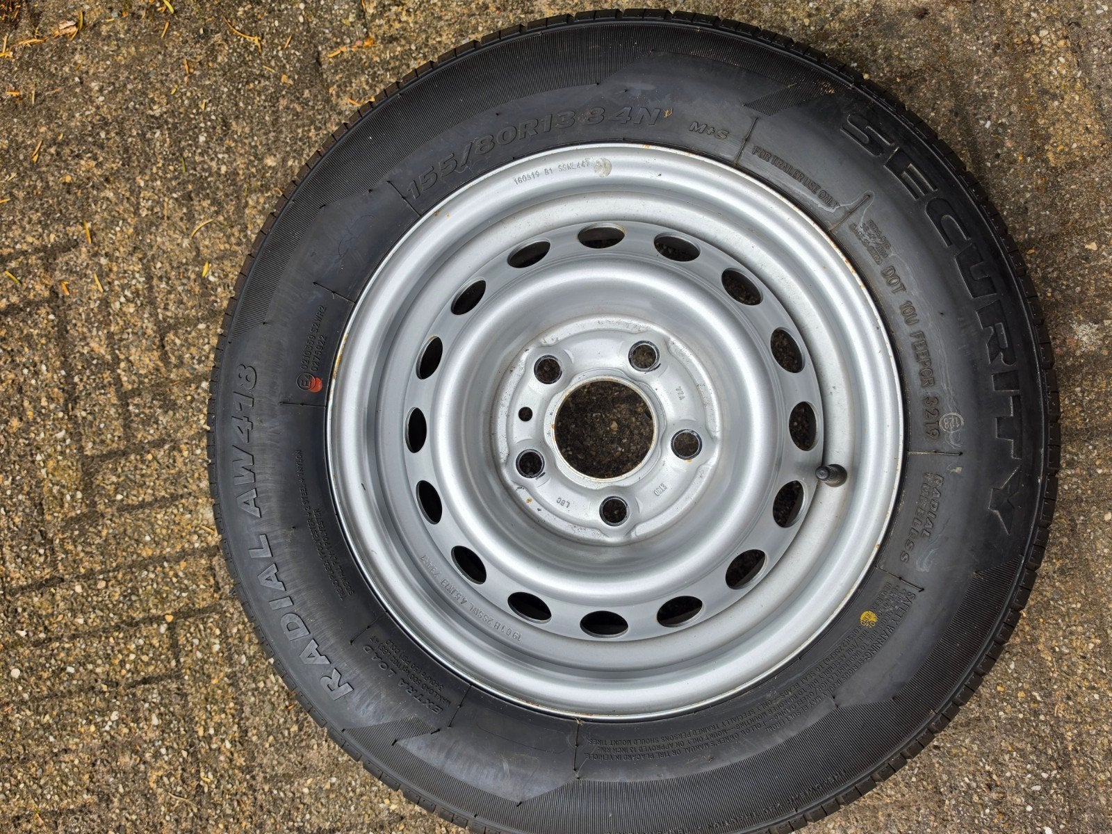 2x Aanhangwagen/Vouwwagen band met velg 155/80R13, Ophalen, Zo goed als nieuw