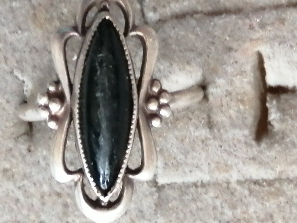 ring-zilveren ring met fraaie paarse steen,diameter 1,6, Sieraden, Tassen en Uiterlijk, Ringen, Gebruikt, Ophalen of Verzenden