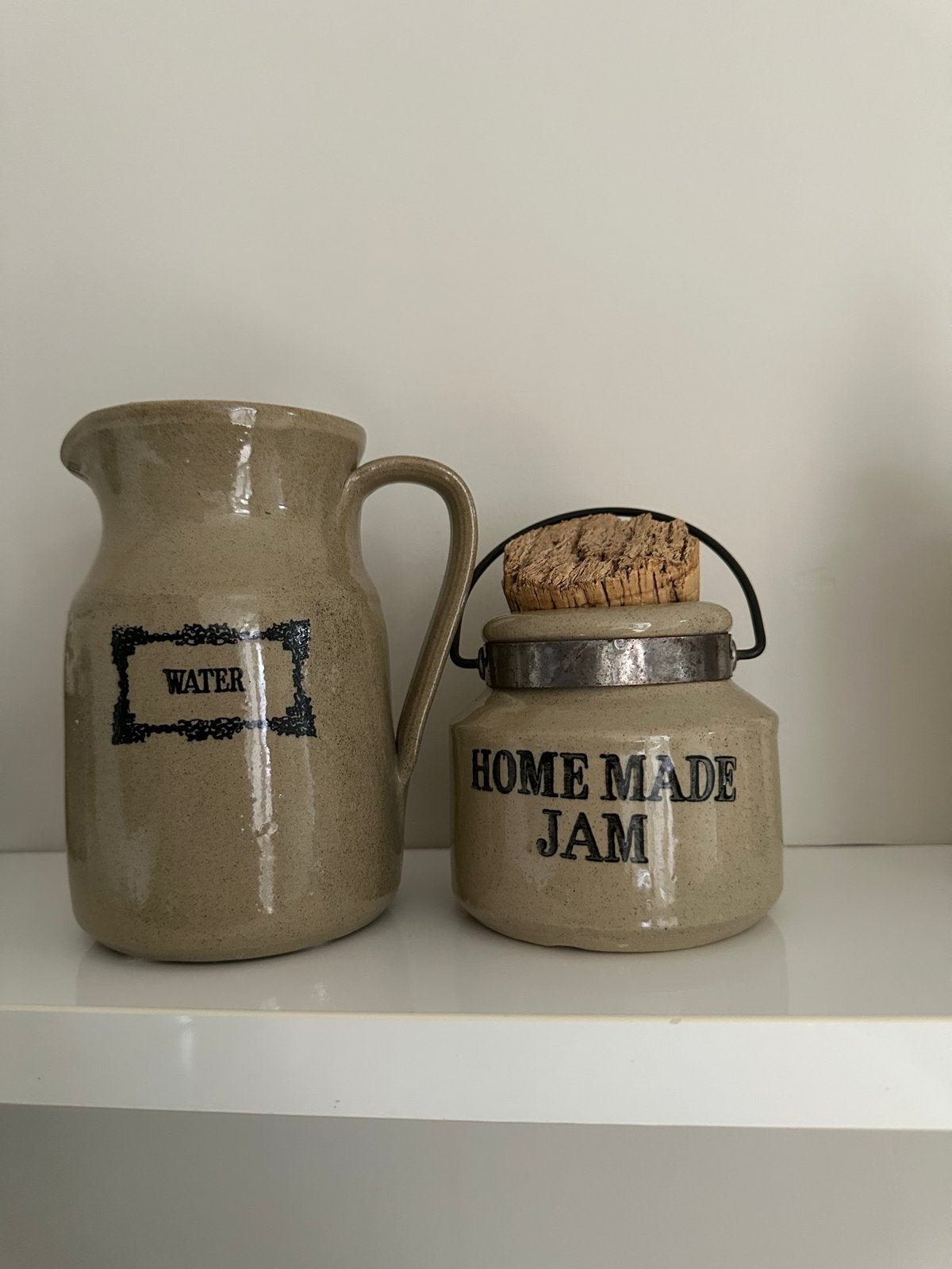Vintage Moira Stoneware Kruik en Potje - Handgemaakt, Ophalen of Verzenden