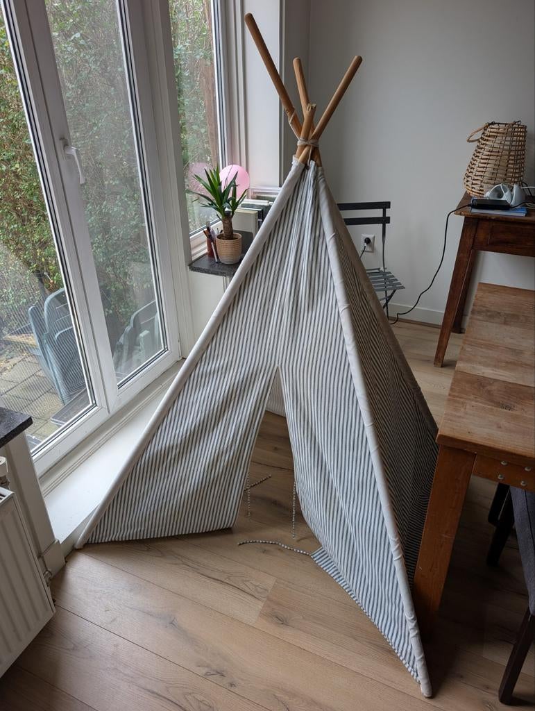 Leuke Tipi tent voor kinderen, Kinderen en Baby's, Speelgoed | Speeltenten, Ophalen, Gebruikt