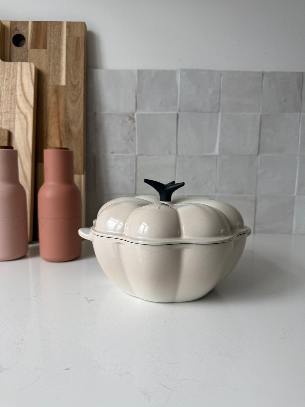 Le Creuset pompoen pan merengue, Ophalen of Verzenden, Zo goed als nieuw, Gietijzer