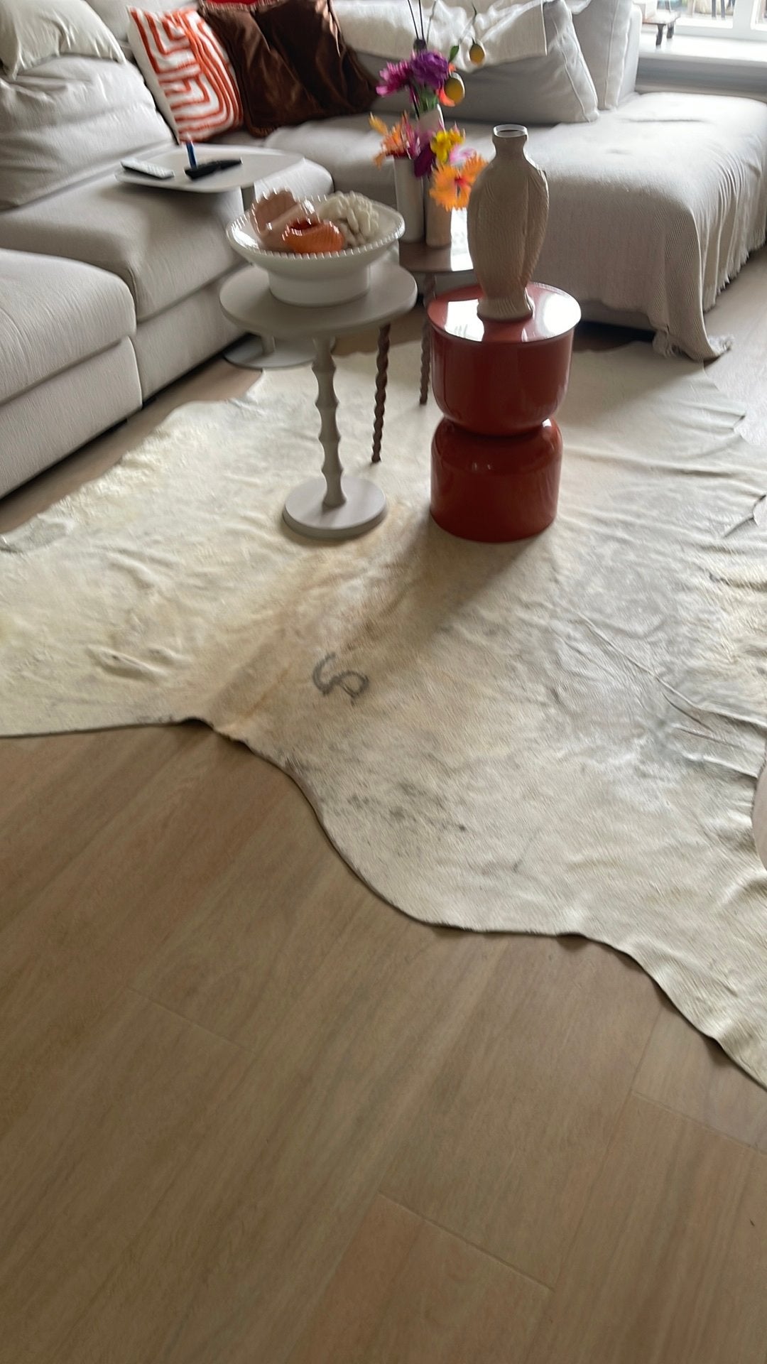 Prachtig koeienhuid vloerkleed - Crème/Beige, Gebruikt, 100 tot 150 cm, Rond, Ophalen of Verzenden