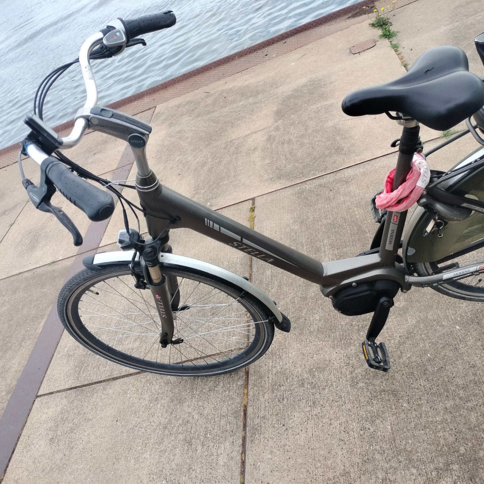 Netjes Stella Modena Elektrische Fiets - Middenmotor & NuVin, Fietsen en Brommers, Ophalen of Verzenden, Zo goed als nieuw, Overige merken