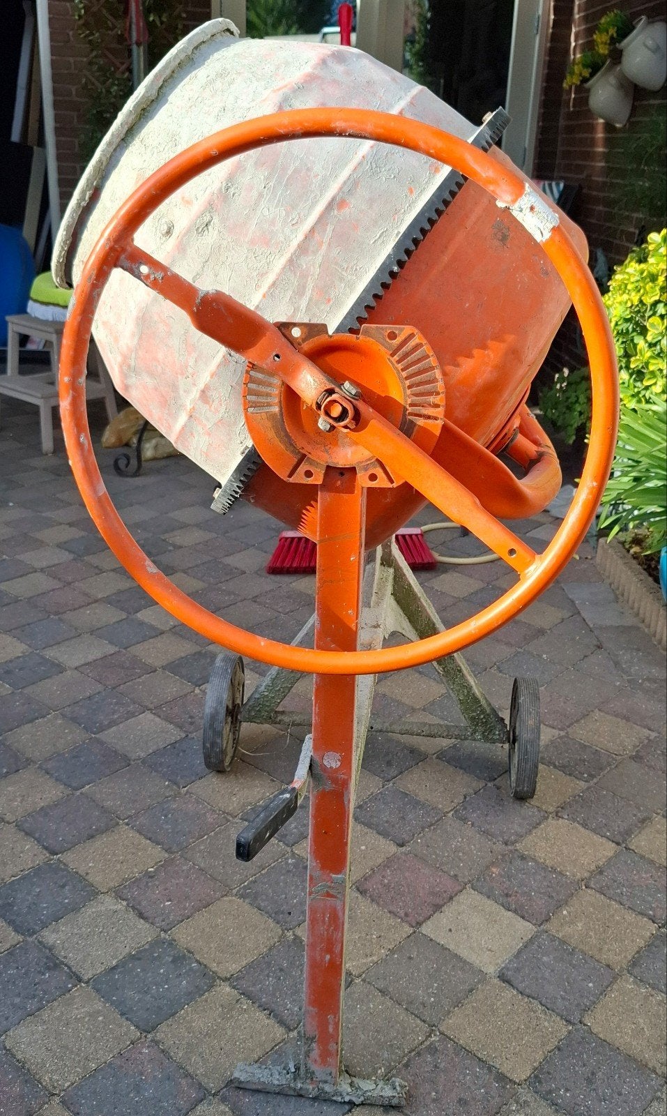 atika profi 145 (S) betonmolen gebruikt, maar goed werkend, Doe-het-zelf en Verbouw, Betonmolens, Ophalen, Gebruikt