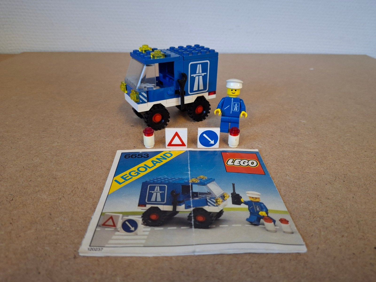 lego 6653 Highway Emergency Van. Jaren 80 Classic Town, Compleet, Lego, 33 Bath Road, Slough, UK, Lego