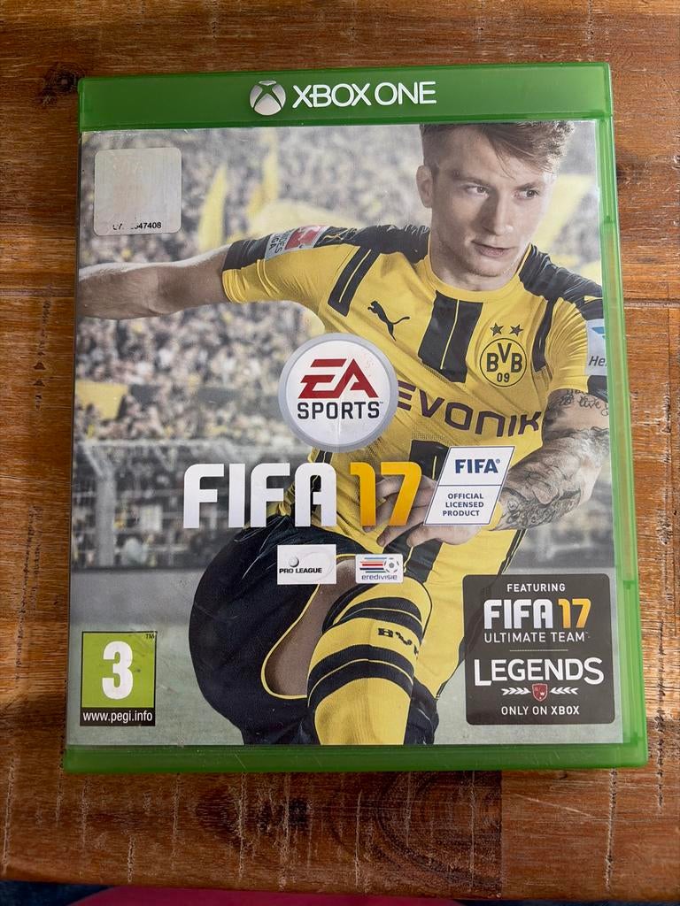 FIFA 17 - Xbox One (Voetbalgame), Online, Ophalen of Verzenden, Zo goed als nieuw, Sport