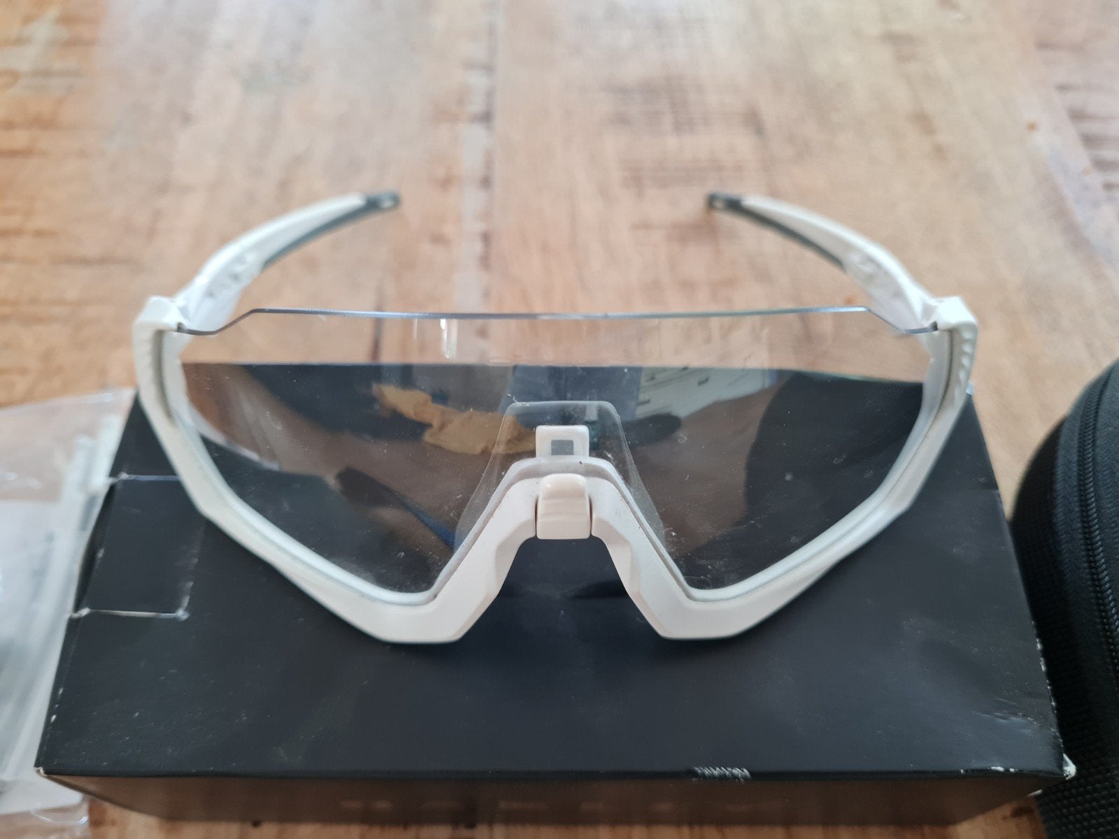 Oakley Flight Jacket White PhotoChromic en Prizm, Ophalen, Zonnebril, Wit, Nieuw