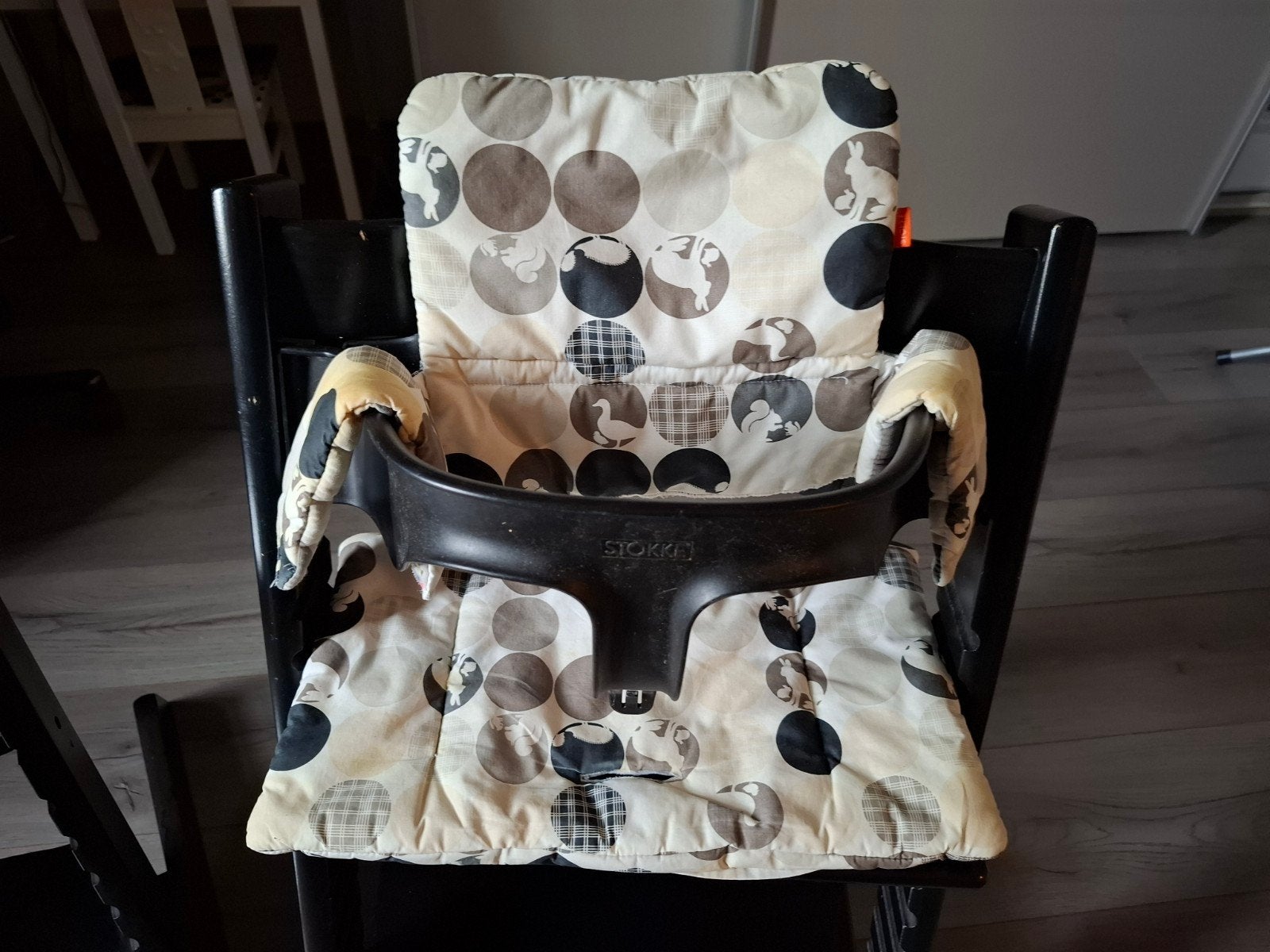 2 Trip Trap stoelen, 1 met peuterzitje en bekleding, Ophalen, Gebruikt, Meegroeistoel, Stoelverkleiner